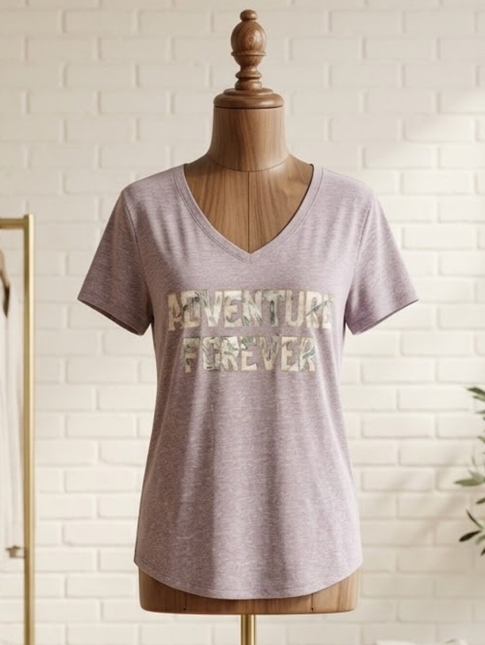 Tek Gear Adventure Forever Plum Heathered V-Neck T-Shirt Size 1X